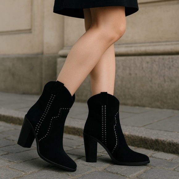 Joie Monte Black Suede Studded Western Ankle Boots Size 8.5 - Picture 1 of 5